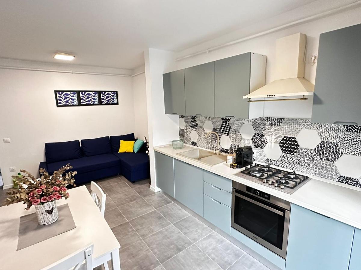 Lovely Apartment In Beautiful #Tirgu Mures At Maurer Residence เตอร์กู-มูเรช ภายนอก รูปภาพ