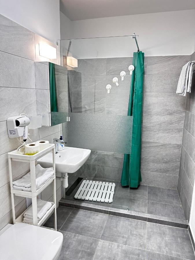 Lovely Apartment In Beautiful #Tirgu Mures At Maurer Residence เตอร์กู-มูเรช ภายนอก รูปภาพ