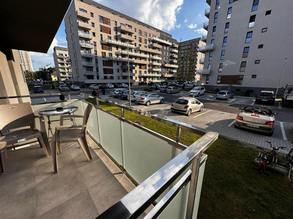 Lovely Apartment In Beautiful #Tirgu Mures At Maurer Residence เตอร์กู-มูเรช ภายนอก รูปภาพ